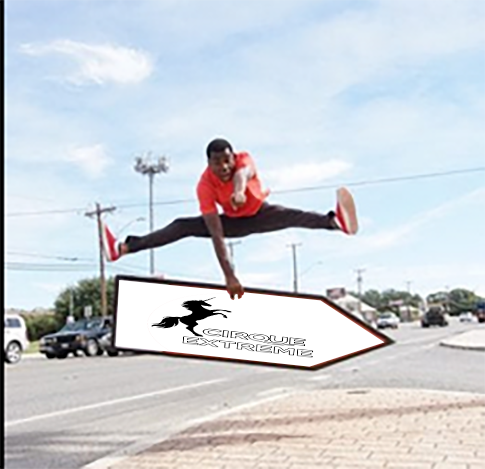 jongleur avec fleche publicitaire