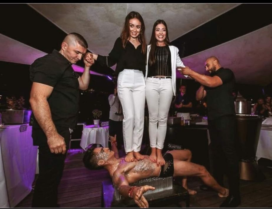 Spectacle de fakir, animations